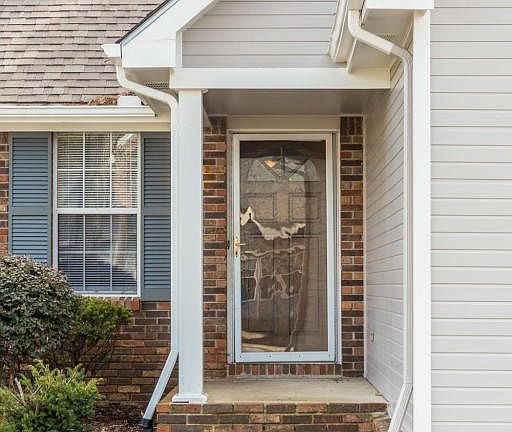 2328_Ashford_Dr_004