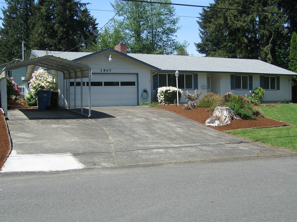 1st image of 1907 Oxbow St NE