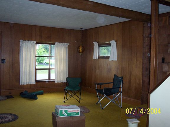 livingroom BEFORE renovations