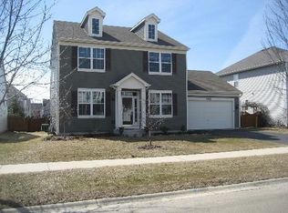 2765 Hillsboro Blvd, Aurora, IL 60503