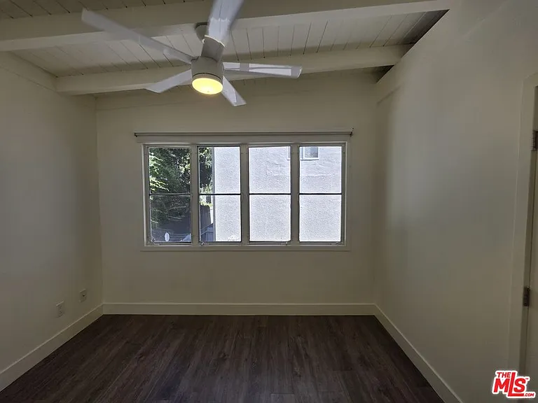 1635 S Beverly Glen Blvd #6 — Photo 39