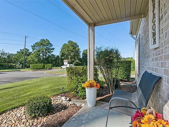 4th image of 5077 Heathglen Circle