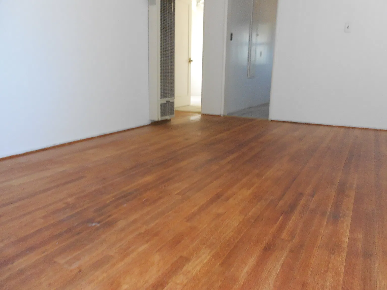 2 bed, 900 sqft, $2,795 — Photo 2