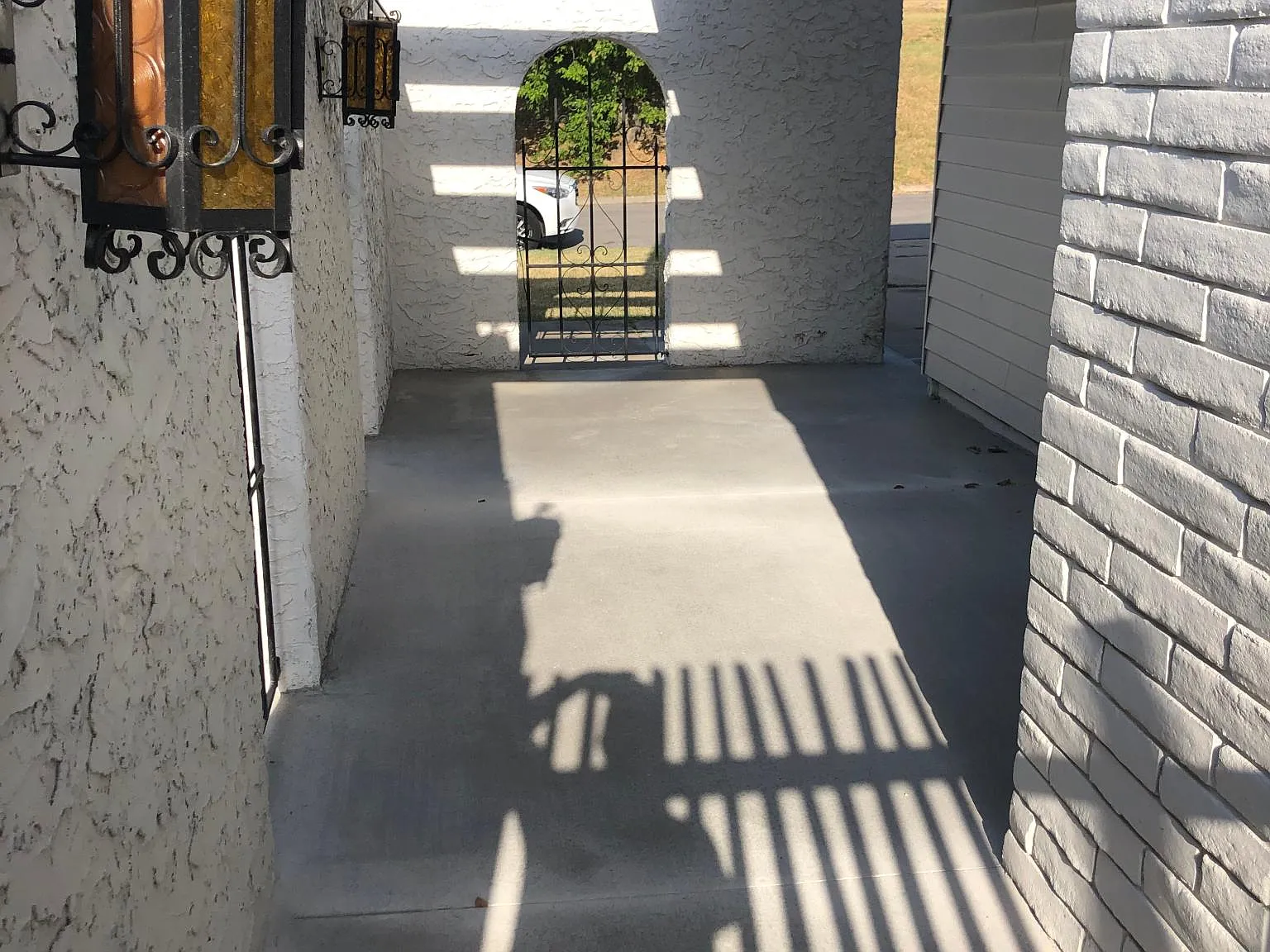 6126 S Lakewood Ave — Photo 3