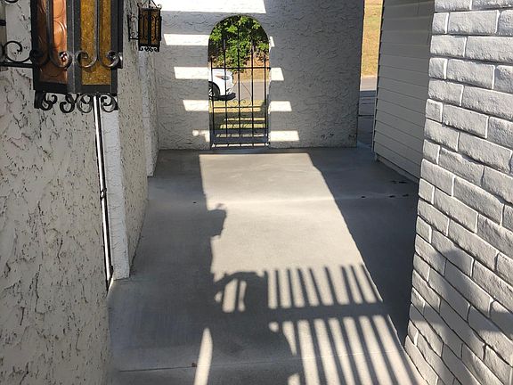 3rd image of 6126 S Lakewood Ave