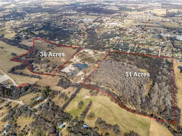 1620 W Timberlake St #E, Azle, TX 76020