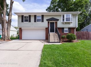 731 Farragut Ave, Romeoville, IL 60446