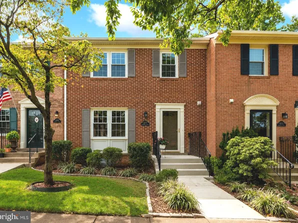 6571 Snowbell Ln, Falls Church, VA 22042