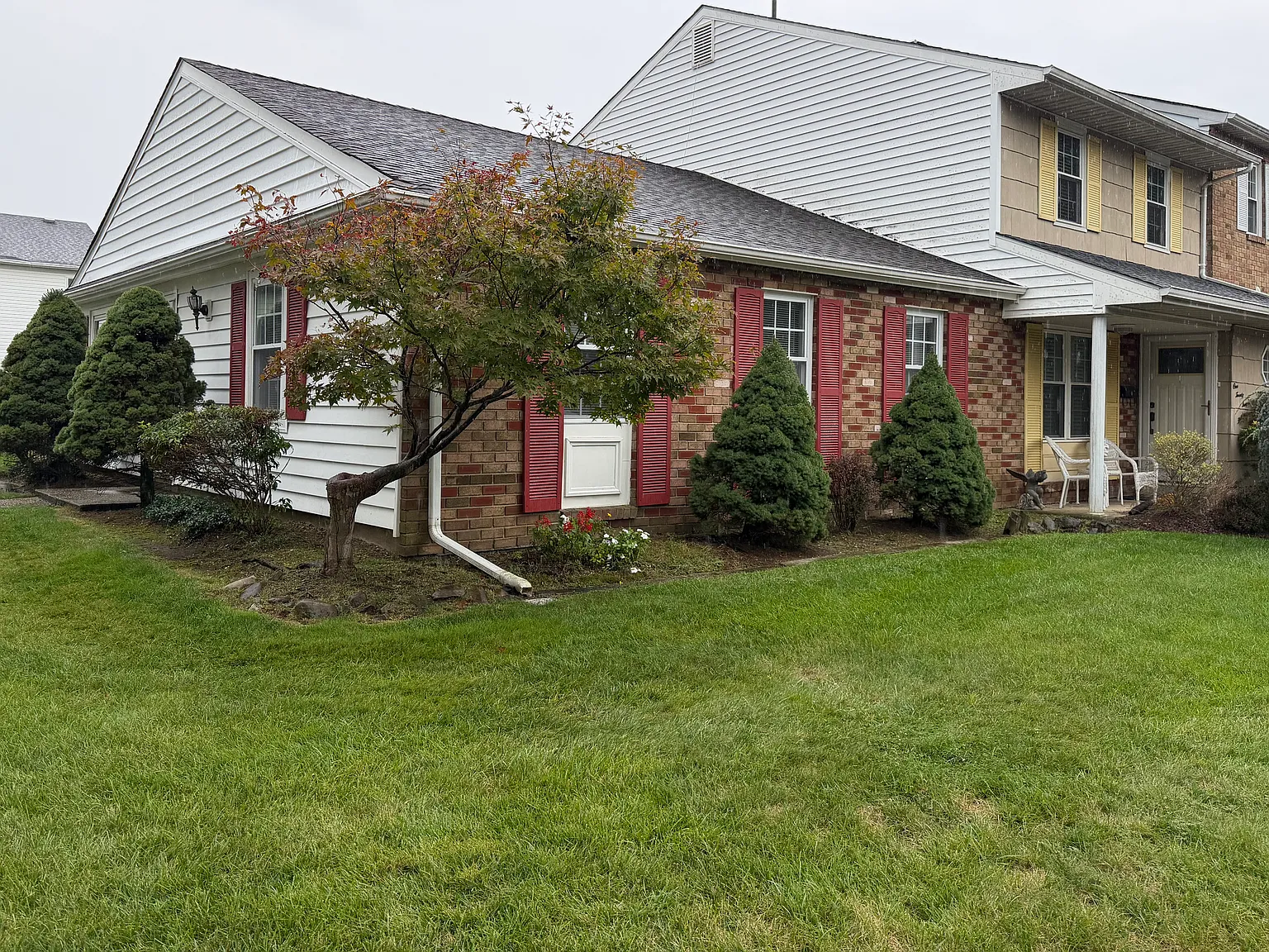 126 Kingsley Way — Photo 1