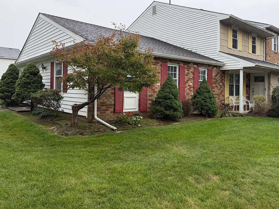 126 Kingsley Way