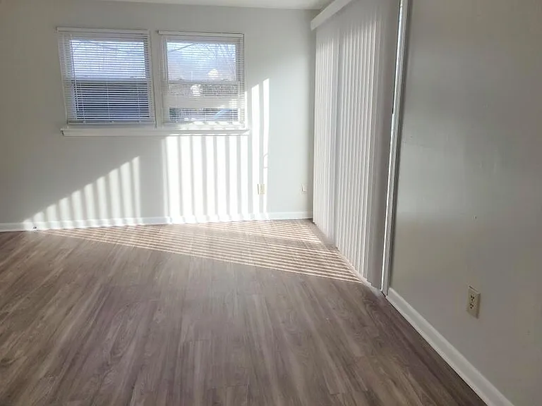 916 Pyrtle Dr #C — Photo 8