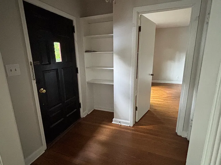 1445 Clairmont Rd #A — Photo 2