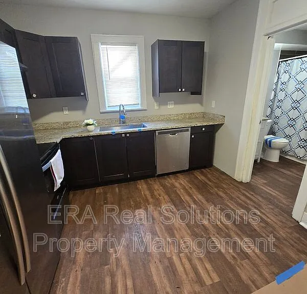 2205 W Sullivant Ave — Photo 10
