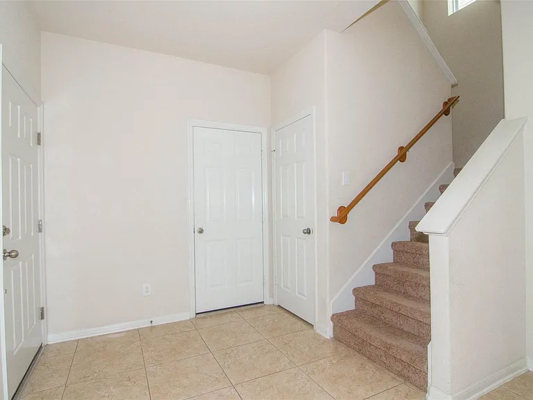 3939 Calgary Cir — Photo 13