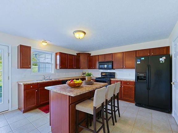 3rd image of 1264 Blue Ridge View Cir