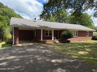 1089 S Main St, Lexington, TN 38351