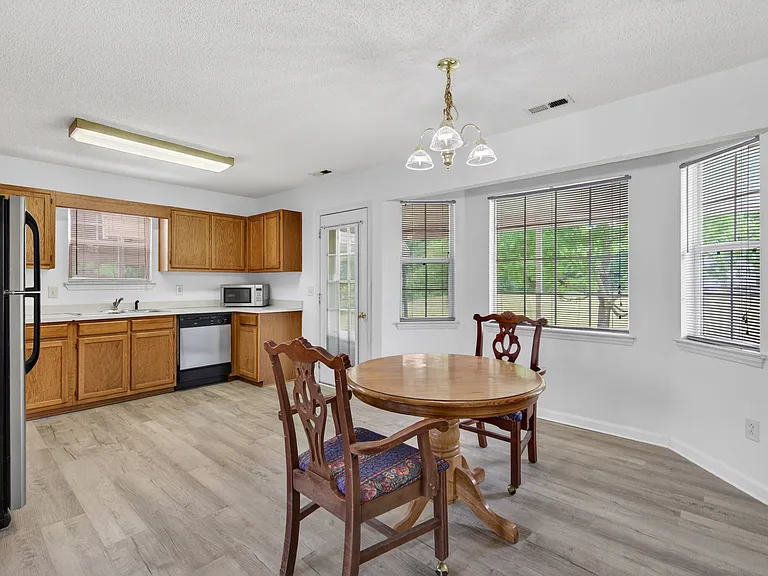 3504 Sassafras Trl — Photo 5