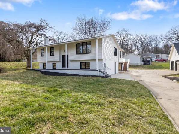 4 Keeney Sunset Dr, Shrewsbury, PA 17361
