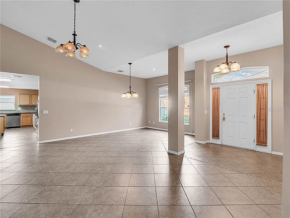 5th image of 542 Hearthglen Blvd
