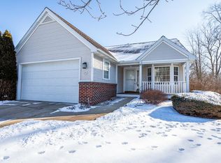 871 E Barrington Cir, Jackson, MI 49203