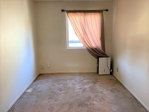 5th image of 1126 Cherry Ave APT 106