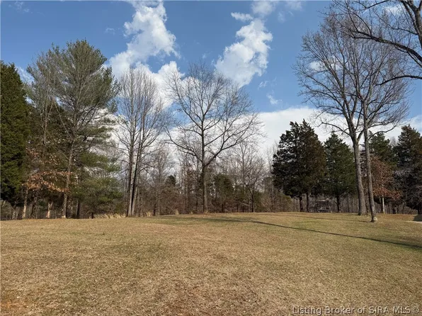  Country Club Estates Drive SE, Corydon, IN 47112