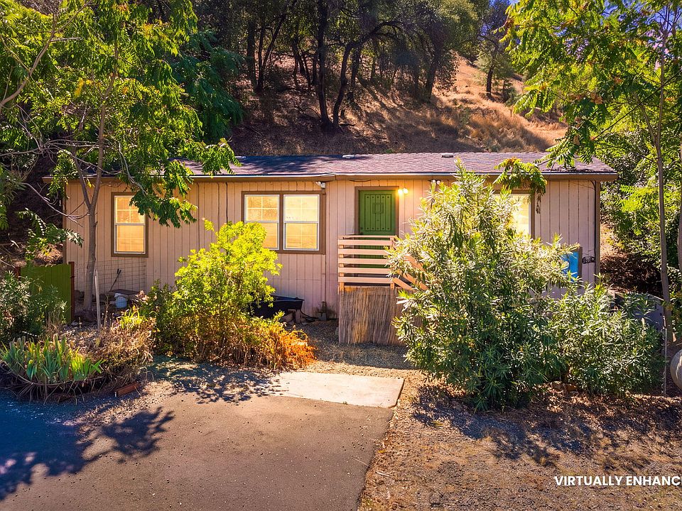 1st image of 22115 Lookout Ct