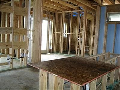 5th image of 906 Weldon Park Dr