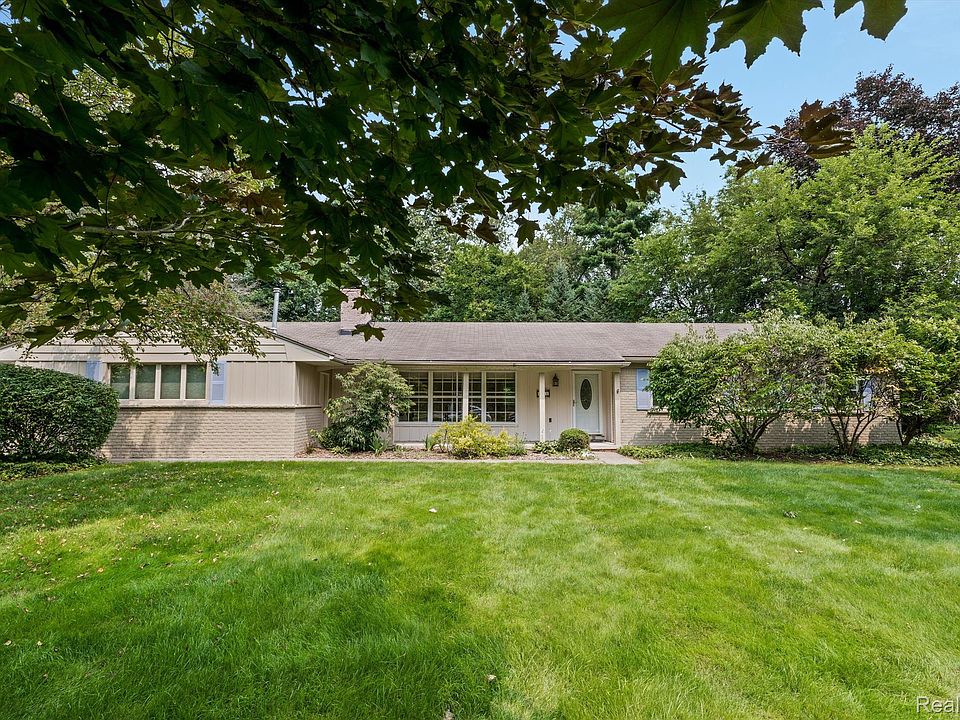 1st image of 6111 Thorncrest Dr