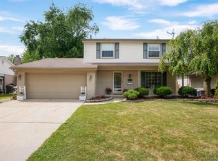 19354 Coachwood Rd, Riverview, MI 48193