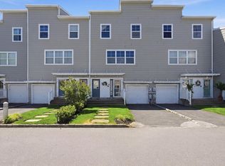 7305 Lighthouse Dr, Far Rockaway, NY 11692