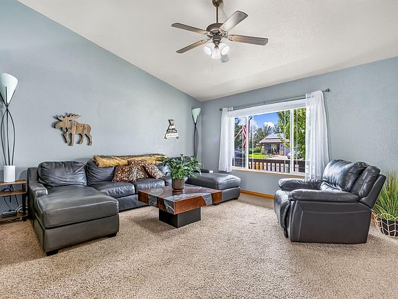 3rd image of 9050 Spirit St