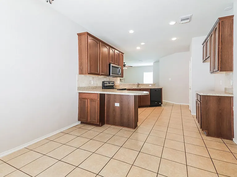 9915 Wethers Field Cir — Photo 8