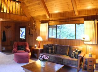 878 Como Ln, Lake Arrowhead, CA 92352