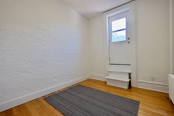 Rented by Keller Williams NYC | media 23