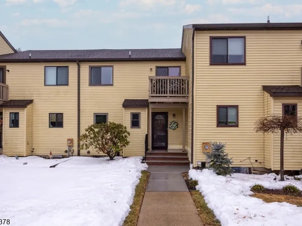 7 Lake Ct, Raritan Twp., NJ 08822