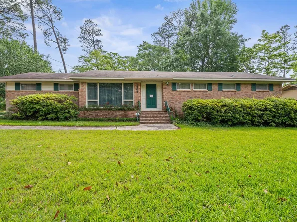 1208 Estelle St, Hattiesburg, MS 39402