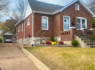 7935 Pembroke Dr, Saint Louis, MO
