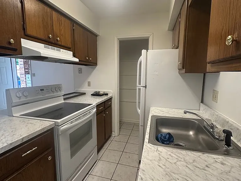 601 Bertig St — Photo 14