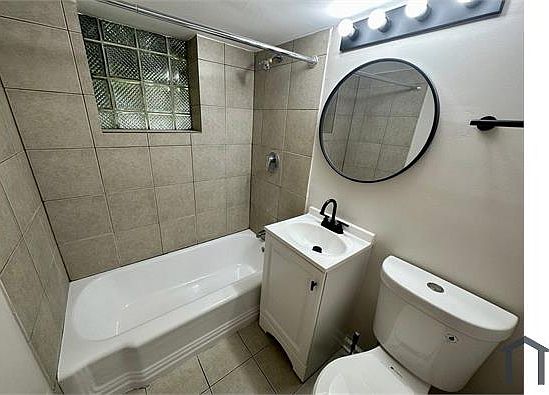 2nd image of 5455 S Laflin St #Lls
