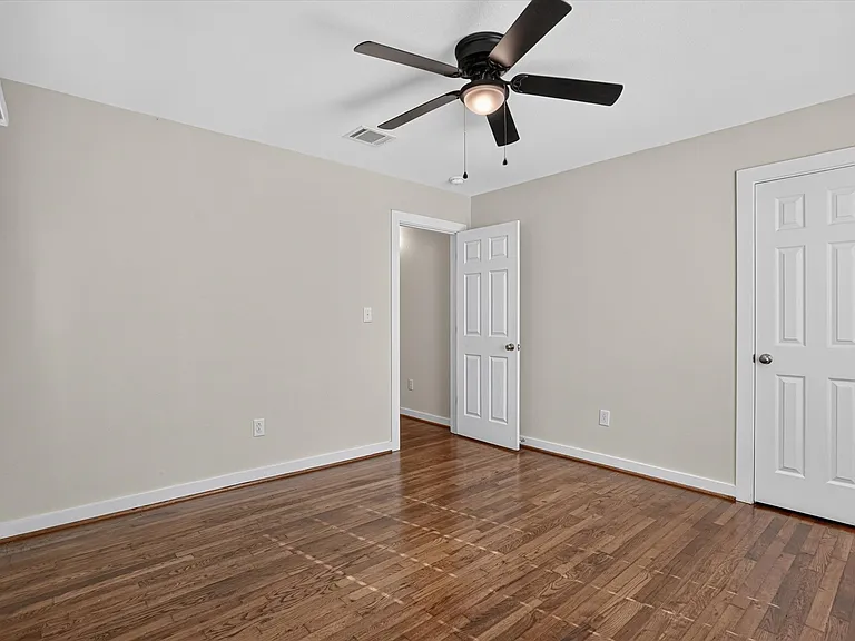5016 Marks Pl — Photo 14