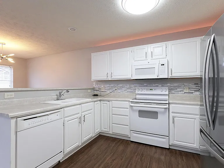 8805 Venice Ln — Photo 9