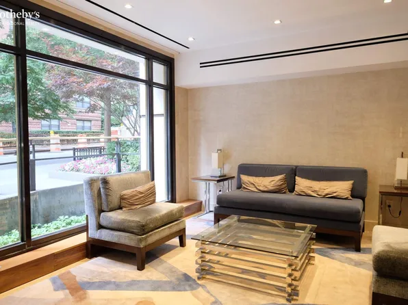 425 East 63rd Street image 9 of 11