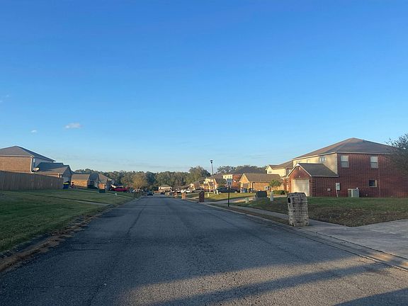 4th image of 4 Daytona Dr