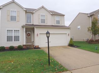 559 Lenox Ct, Broadview Heights, OH 44147