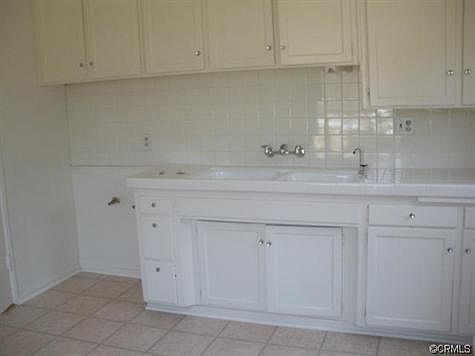 3rd image of 2835 Glenview Ave