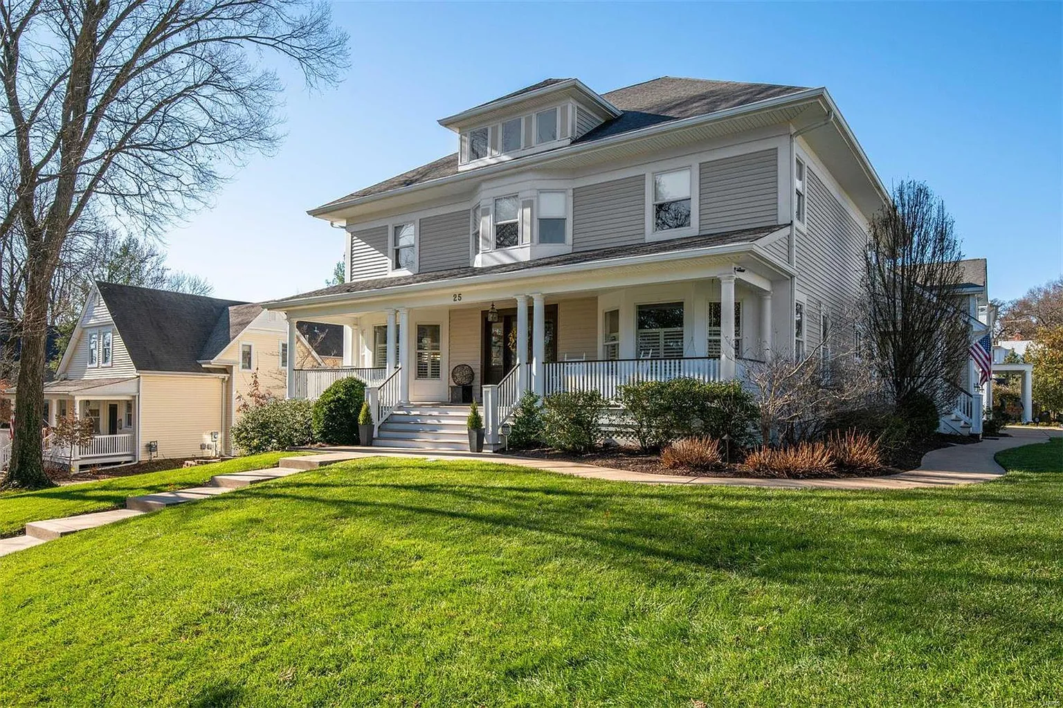 25 Edwin Ave photo 1