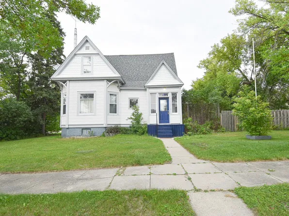 309 W 3rd St, Argyle, MN 56713