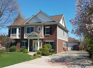 424 W Bob O Link Rd, Mount Prospect, IL 60056