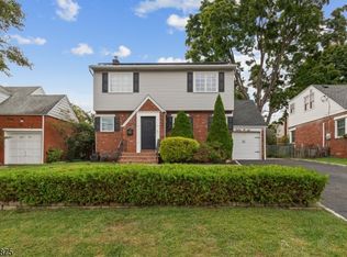 86 Elm St, Dumont, NJ 07628